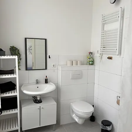 Modernes Studio Apartment Zentral In Krefeld Exterior photo