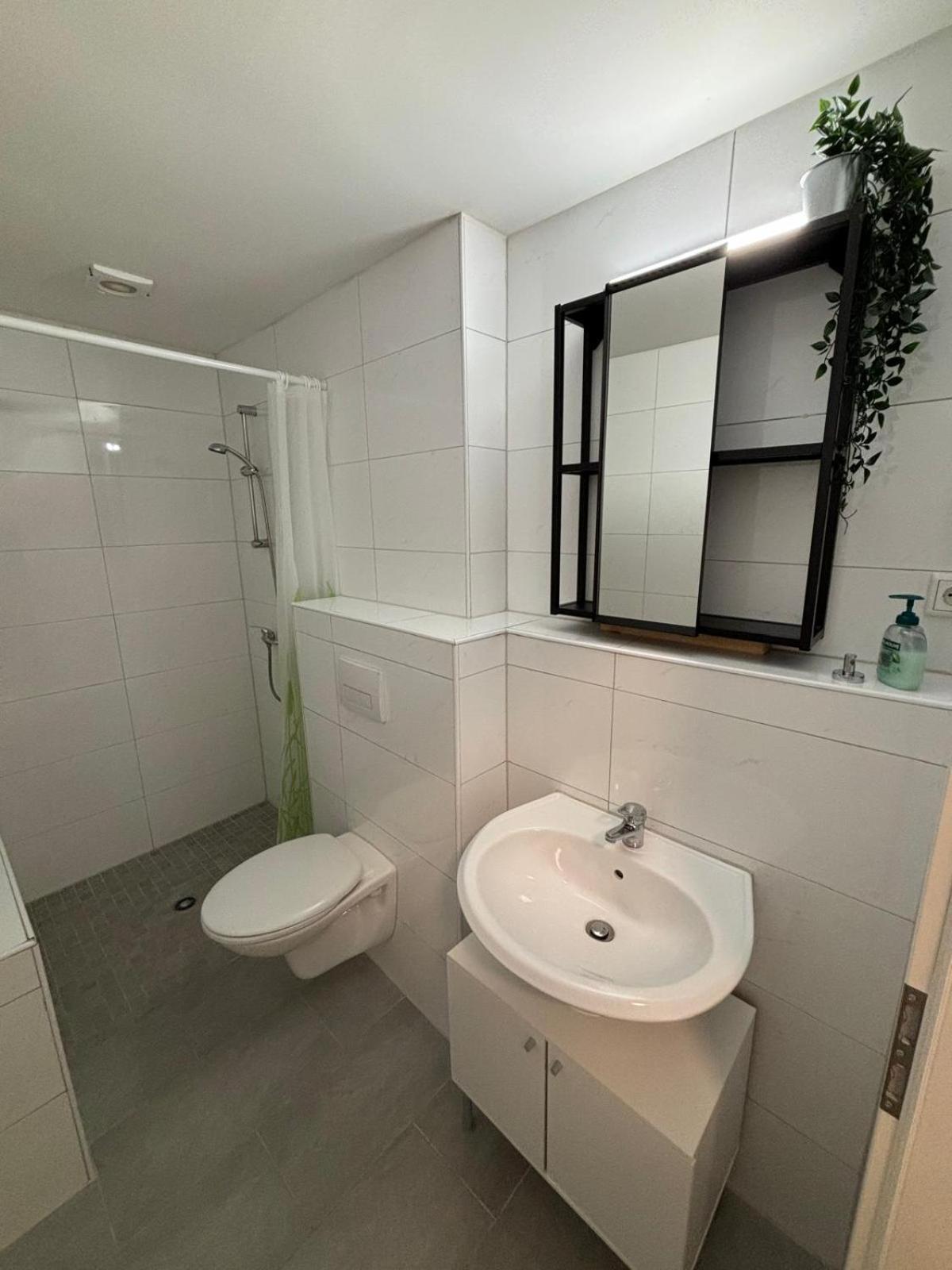 Apartment Modernes Zentral In *